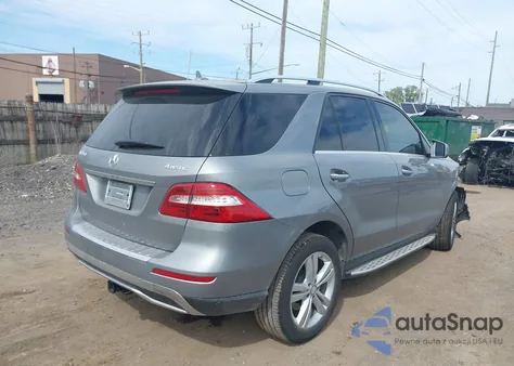 2015 Mercedes-Benz Ml 350 4Matic z USA, uszkodzony, nr VIN 4JGDA5HB1FA506811